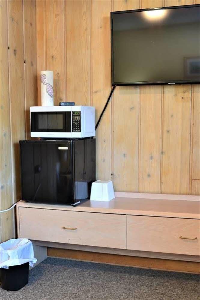 Royal Motel Ironwood Bagian luar foto