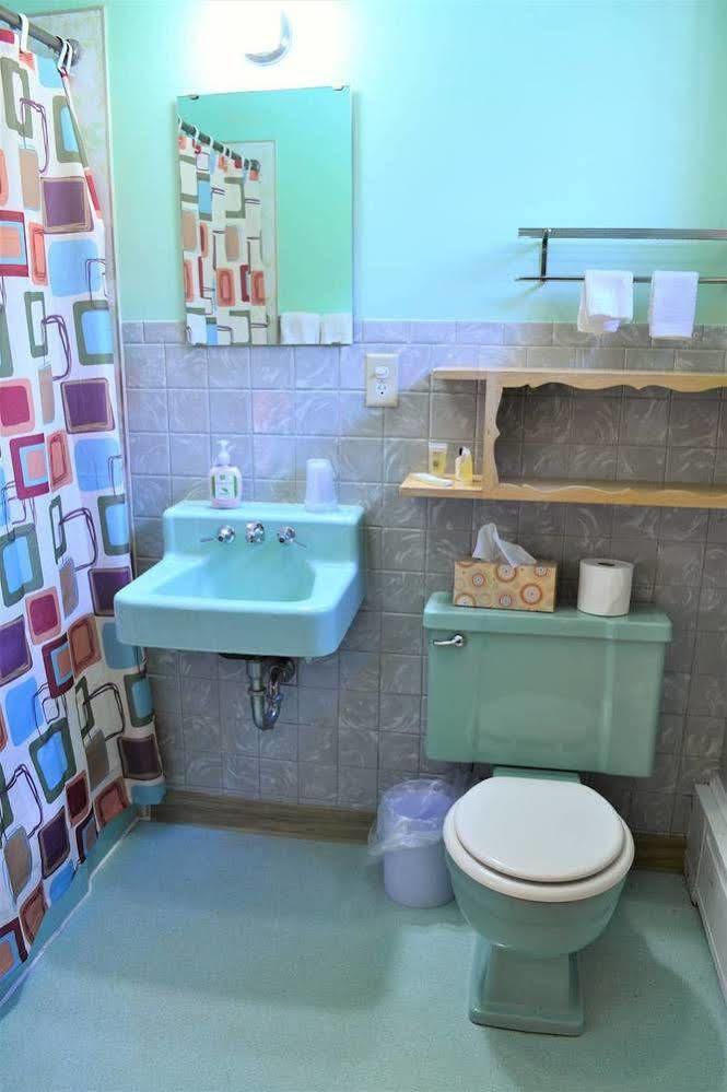 Royal Motel Ironwood Bagian luar foto