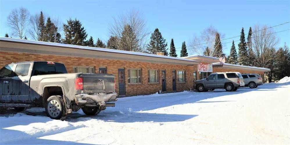 Royal Motel Ironwood Bagian luar foto