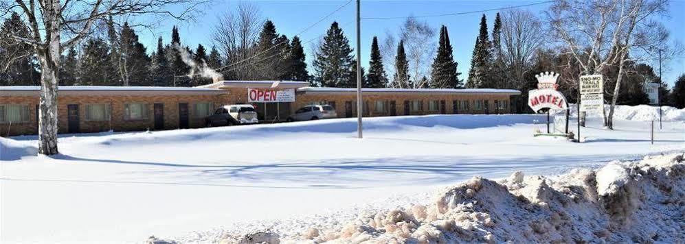 Royal Motel Ironwood Bagian luar foto